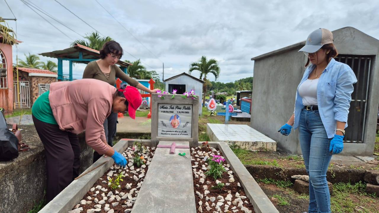 Día de los Fieles Difuntos Nueva Guinea.
